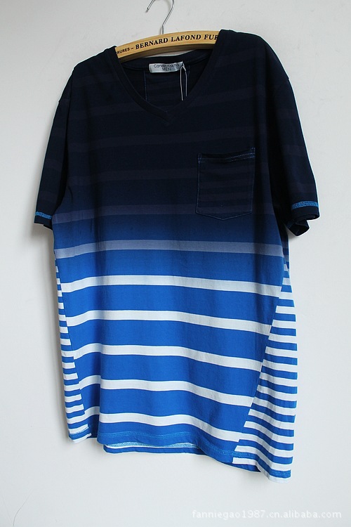 c****k****厚质全棉渐进色条纹男装tee 蓝色系 35.00元/件