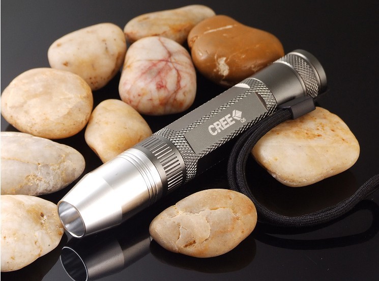 专业级雕刻玉器珠宝翡翠鉴定专用不锈钢玉石强光手电筒 玉石手