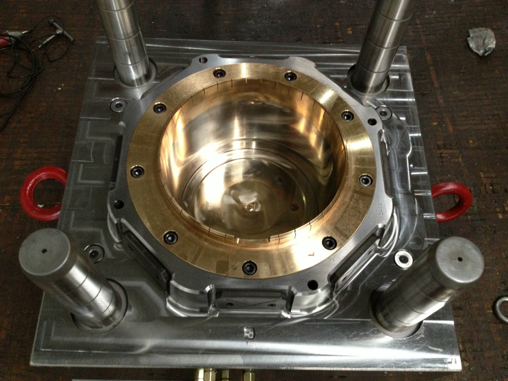 专业制造全自动20l化工桶模具