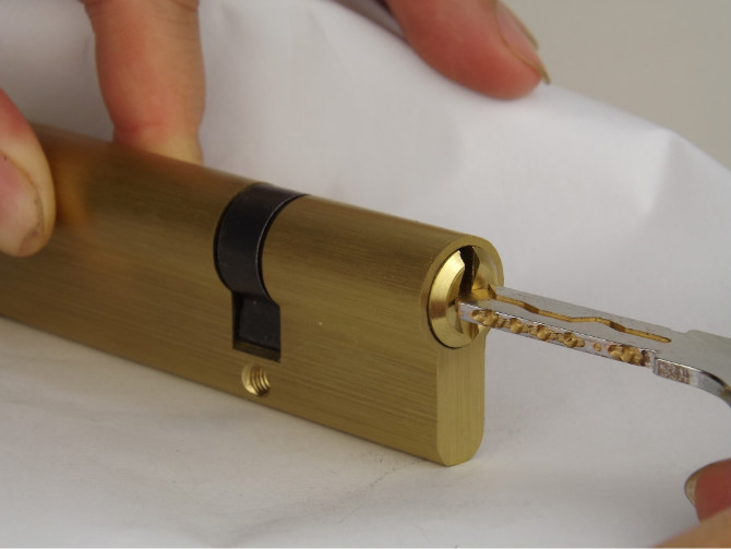 供应高档豪华超b级防盗锁芯,偏心锁芯,美标锁头