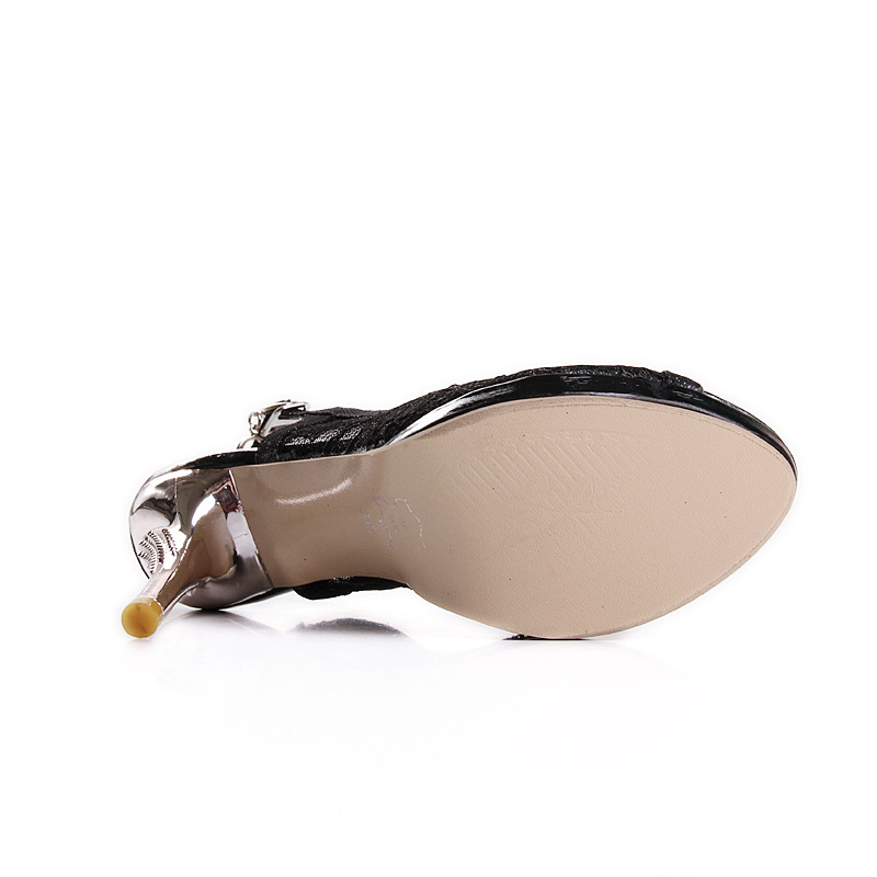 迪妮莎l15大时尚休闲女式凉鞋