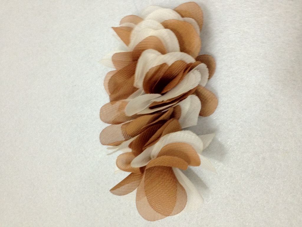 广州鞋花 手工鞋花 时尚凉鞋花 蝴蝶结鞋花 鞋花 胸花 定型花图片