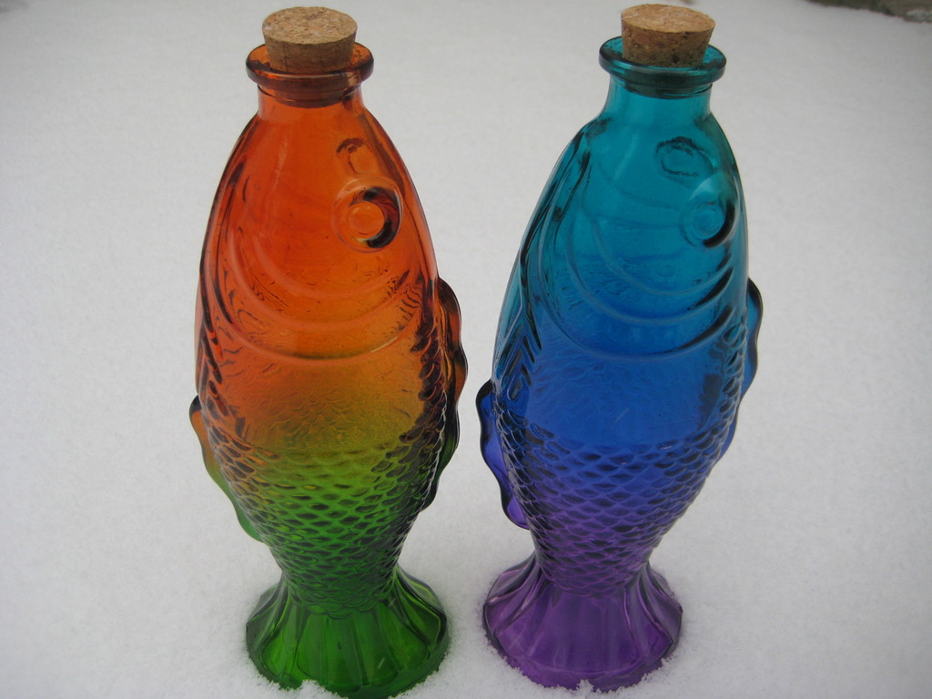 批发 直销 定做玻璃瓶 彩色工艺瓶 木塞玻璃瓶 酒瓶 鱼型奶茶瓶