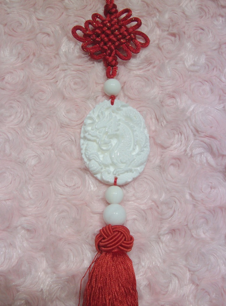 厂家直销 白砗磲饰品 砗磲椭圆形龙车挂