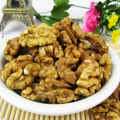 供应陕西半片核桃仁23斤一箱健康食品批发
