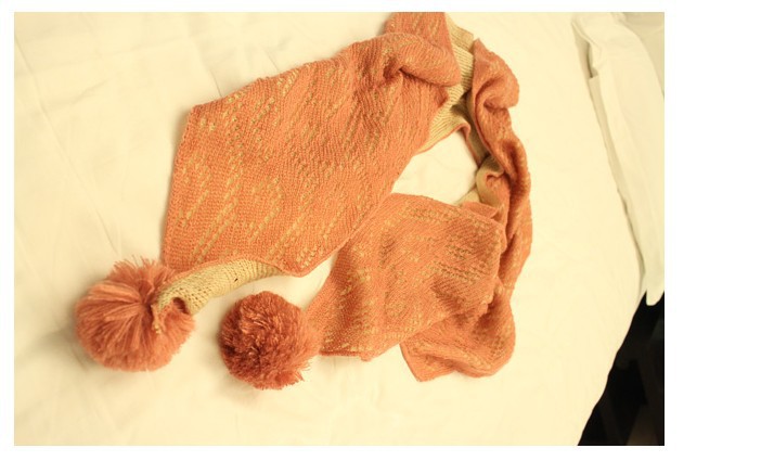 2012新款韩正反镂空双面针织围巾大毛球镂空球球披肩围巾wj006