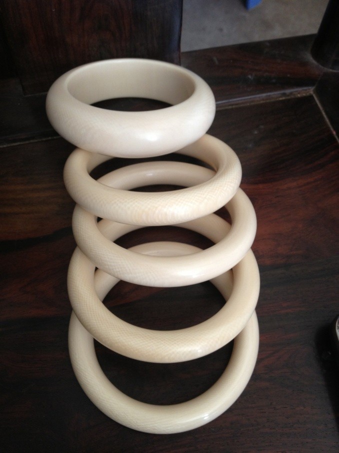 人造象牙手镯/最时尚奢侈品工艺品/收藏品/定情物/礼品