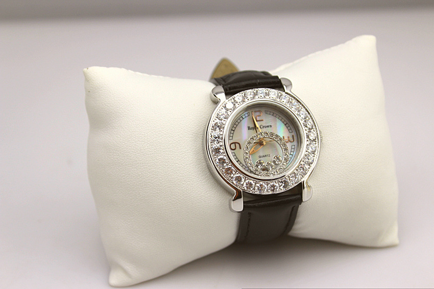 3773m萝亚克朗正品手表批发【时来运转@黑色 八心八箭女款腕表】