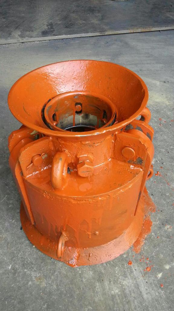 8jzd冲抓钻机:挂卸器