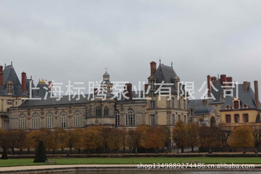 隔膜泵厂家:大叔实拍巴黎枫丹白露宫外景