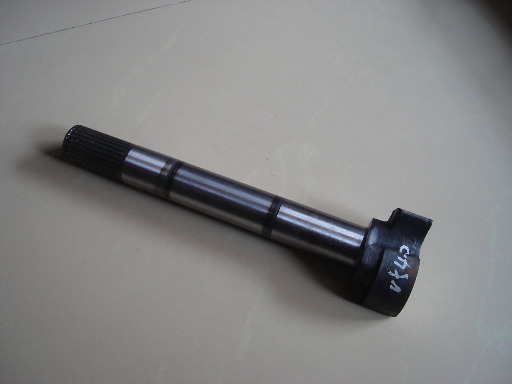 isuzu cxz187 10pe1 制动凸轮轴 1-47141137-0