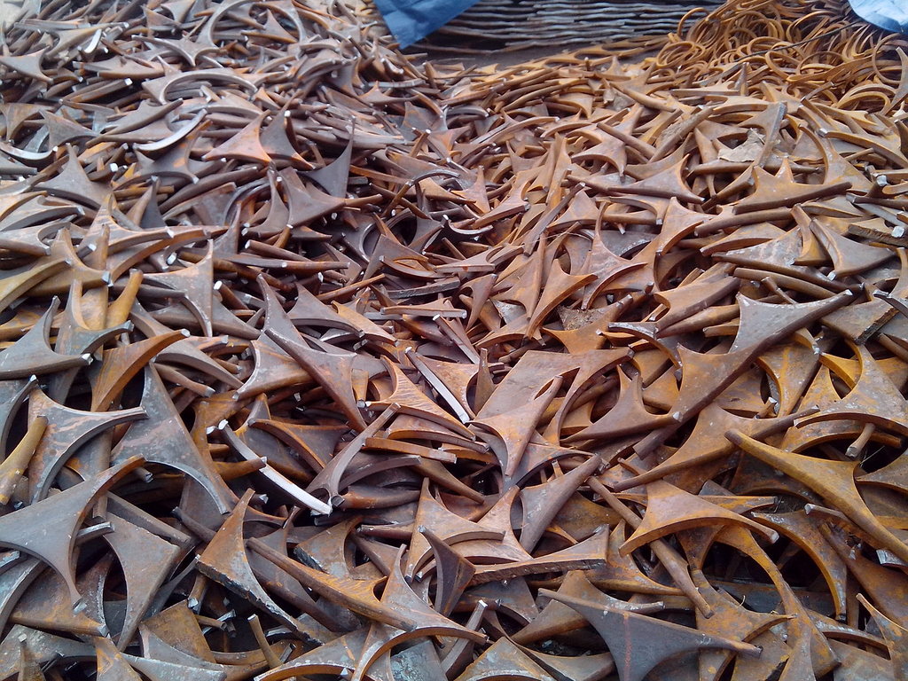 山东专q235边角料 废钢价格 废料 废铁 下脚料