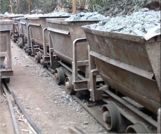 侧卸式矿车,侧卸式矿车厂家 矿山设备 批发铁轨(重8 轻8 重12 轻12 等