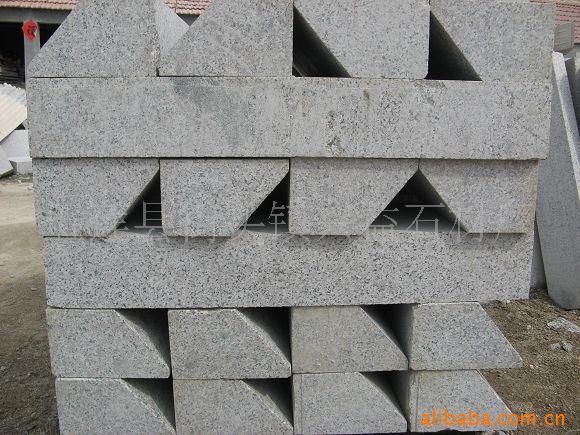 【厂家直销】供应树坑石 五莲花树坑石 五莲红树坑石 花岗岩石材