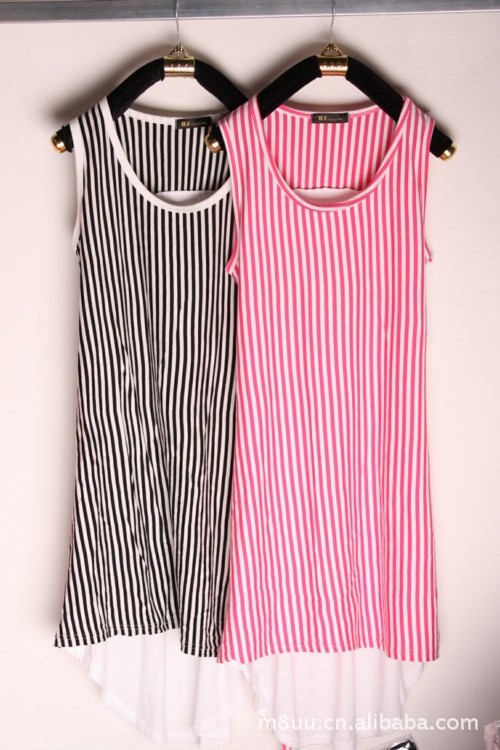 衣长90厘米  胸围98厘米【平铺测量】