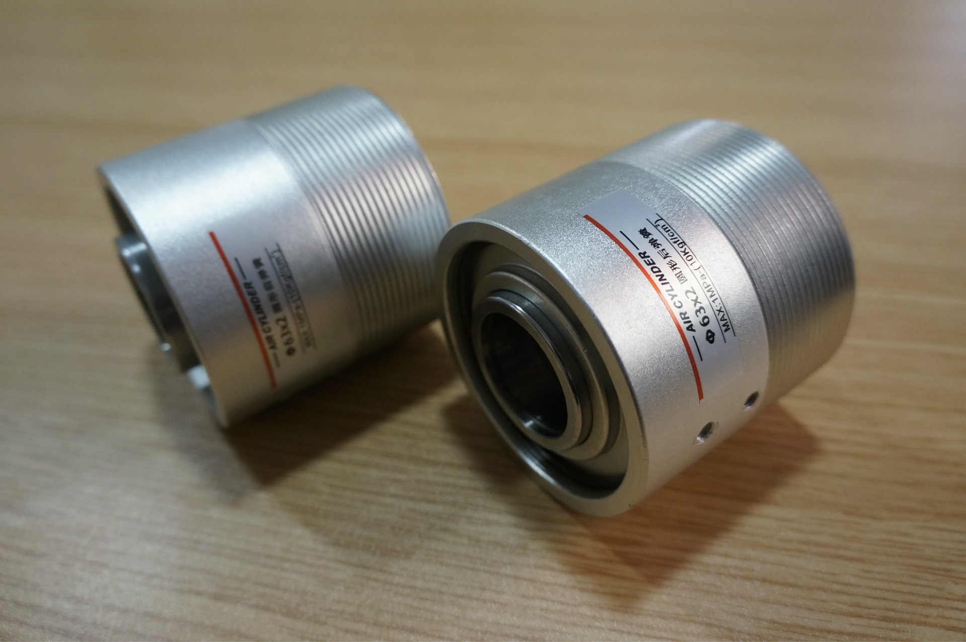 供应纸巾机械:大回旋磨刀气缸qgye(dh)63*2(圆形)