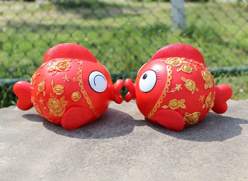 热销中号情侣亲嘴鱼树脂工艺摆饰储钱罐 创意圣诞礼品批发