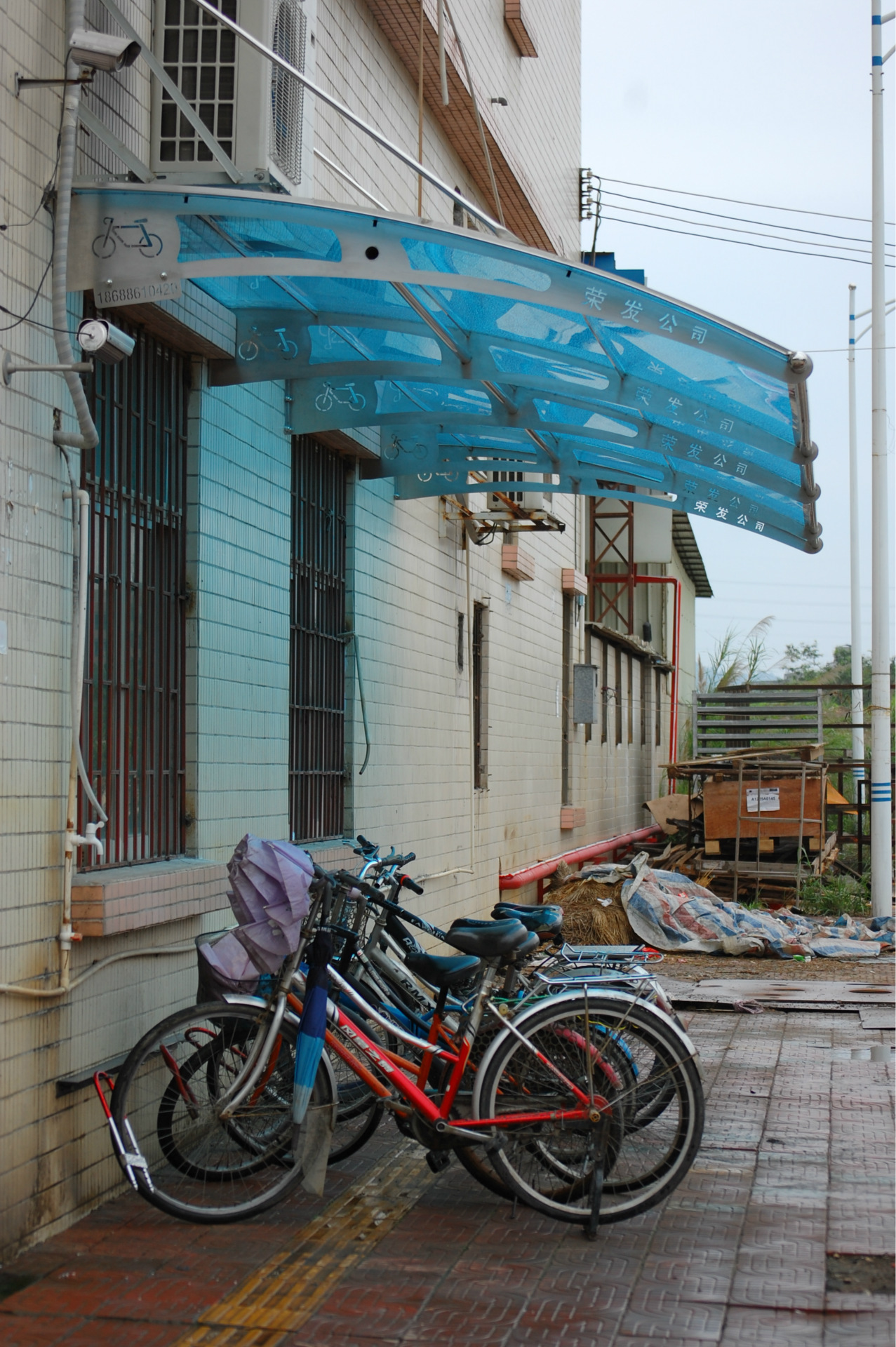 厂价供应自行车雨棚工厂停车棚机关学校自行车雨篷不锈钢蓬