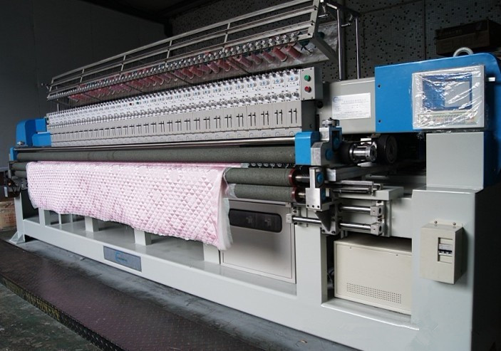 东莞市二手绗绣机 茶山镇出售9成新绗绣机 绗缝机