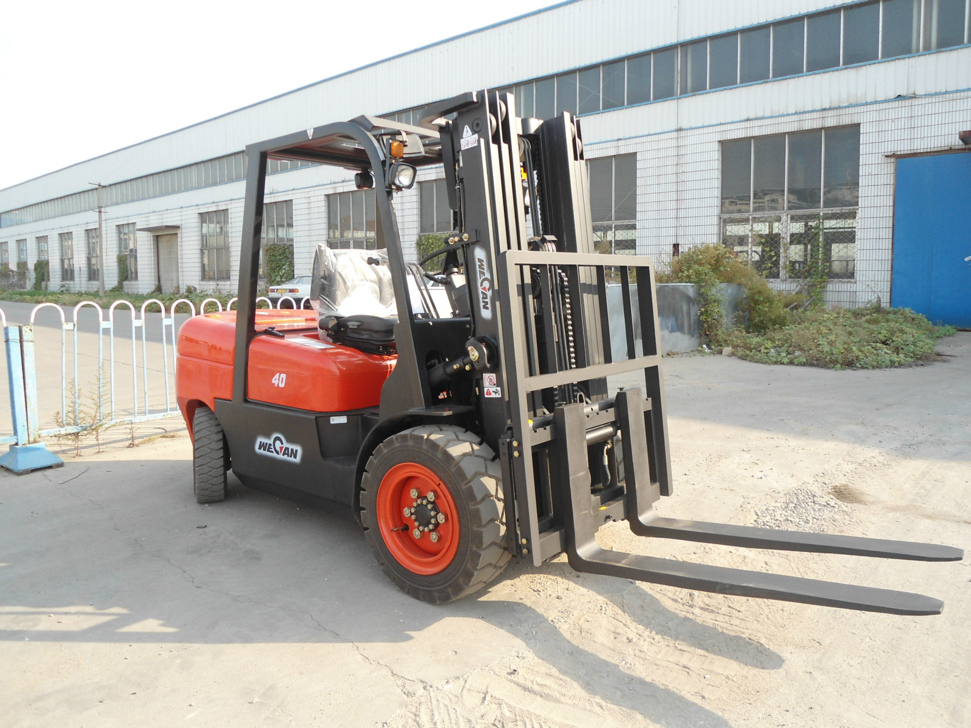 现货供应4吨叉车价格低4吨平衡重式叉车小型机械叉车山东叉车厂家