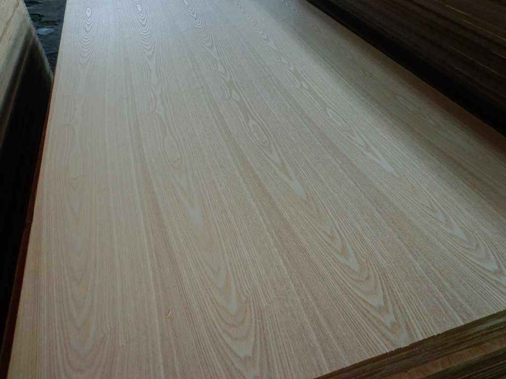 花纹水曲柳饰面板