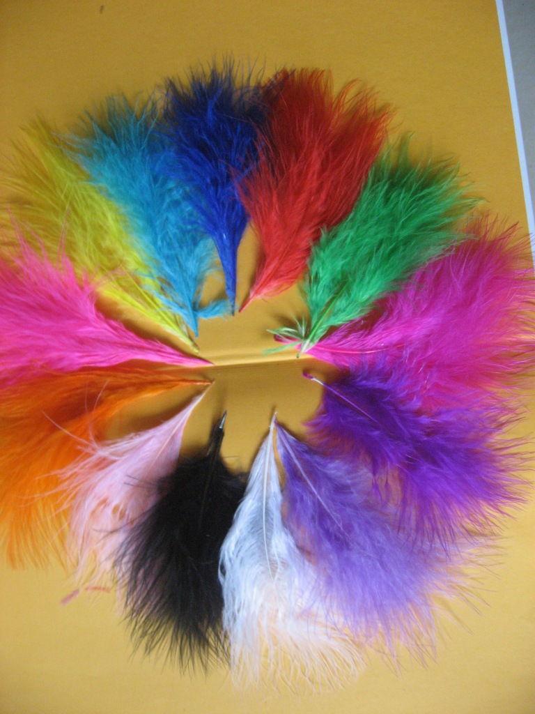 供应义乌火鸡毛 全绒羽毛 diy羽毛 彩色羽毛 散装羽毛批发