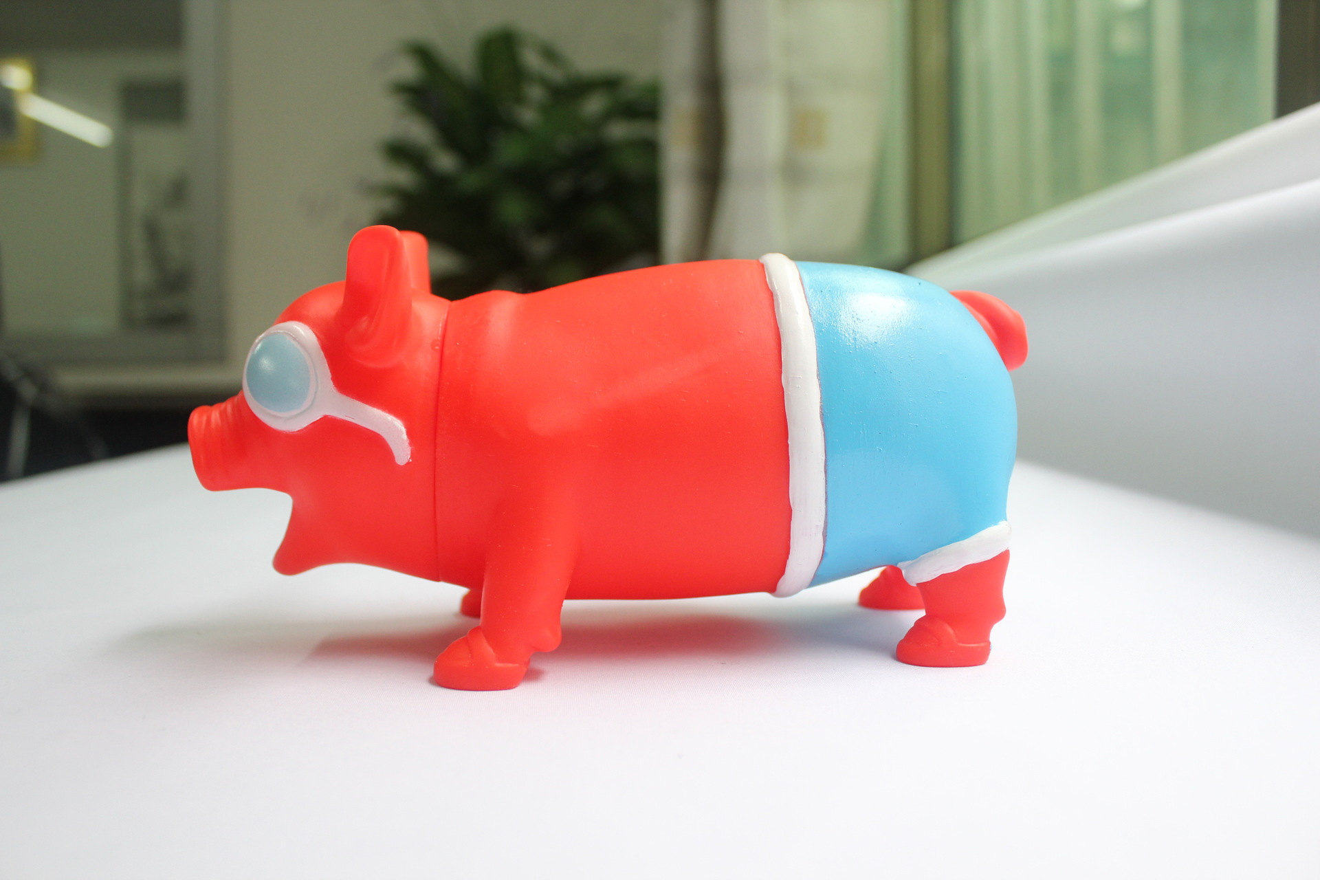 【搪胶】惨叫沙滩猪 快乐大本营里面的那款正版眼镜猪 惨叫玩具