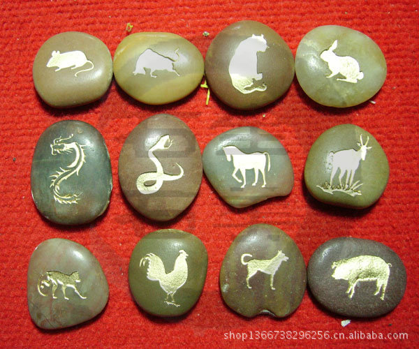 天然鹅卵石雨花石刻字石企业名片刻字石头刻字刻图案石毕业留念石