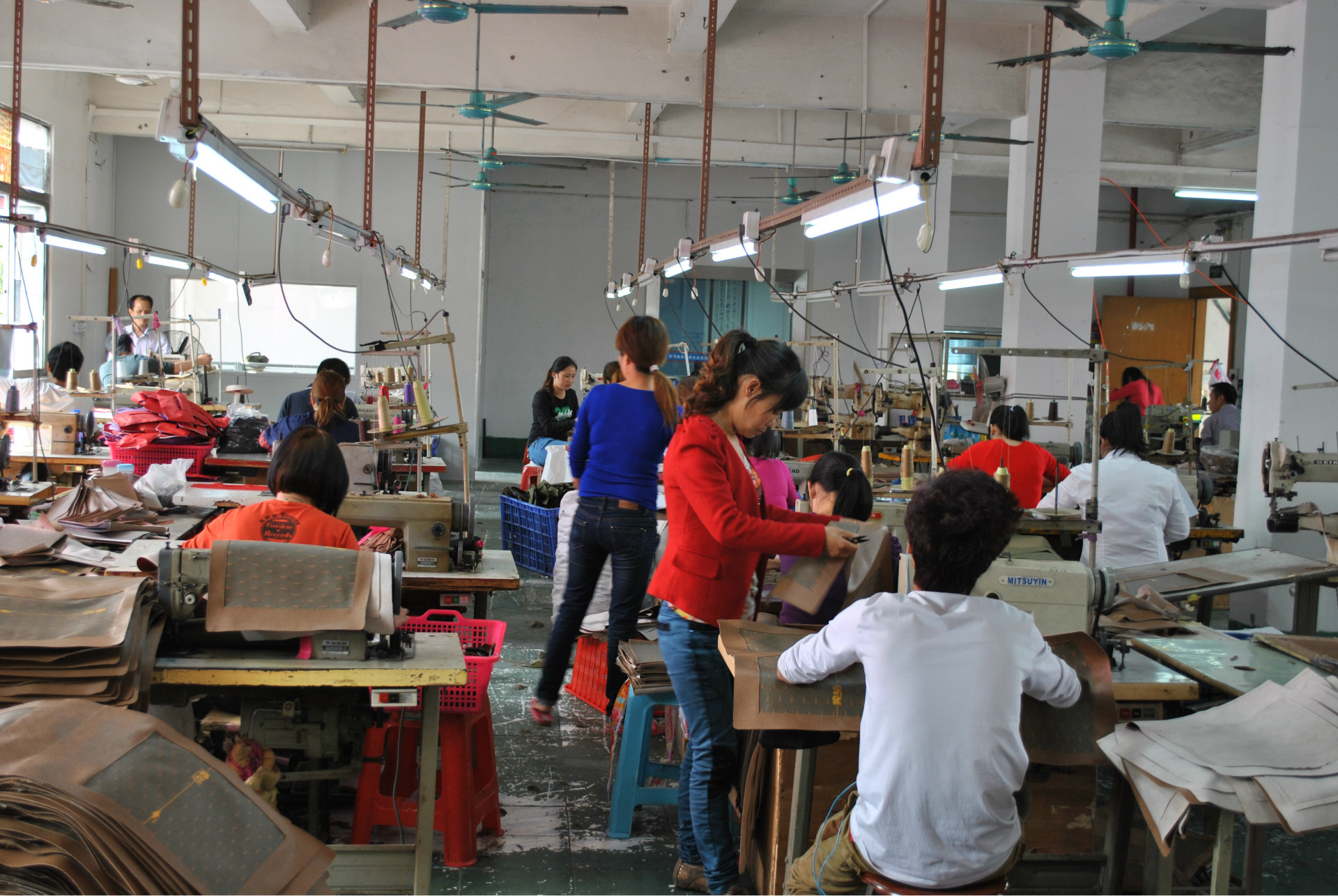 深圳手袋厂家 韩版化妆包加工 女士手拿包 化妆品收纳包 小包包
