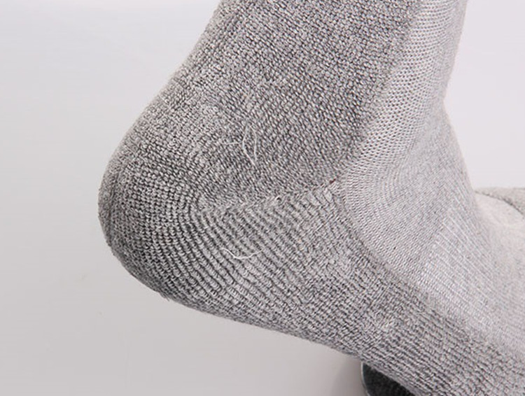 工厂价 品牌男袜 全棉运动脚底拉毛男棉袜 纯色加厚毛圈袜批发