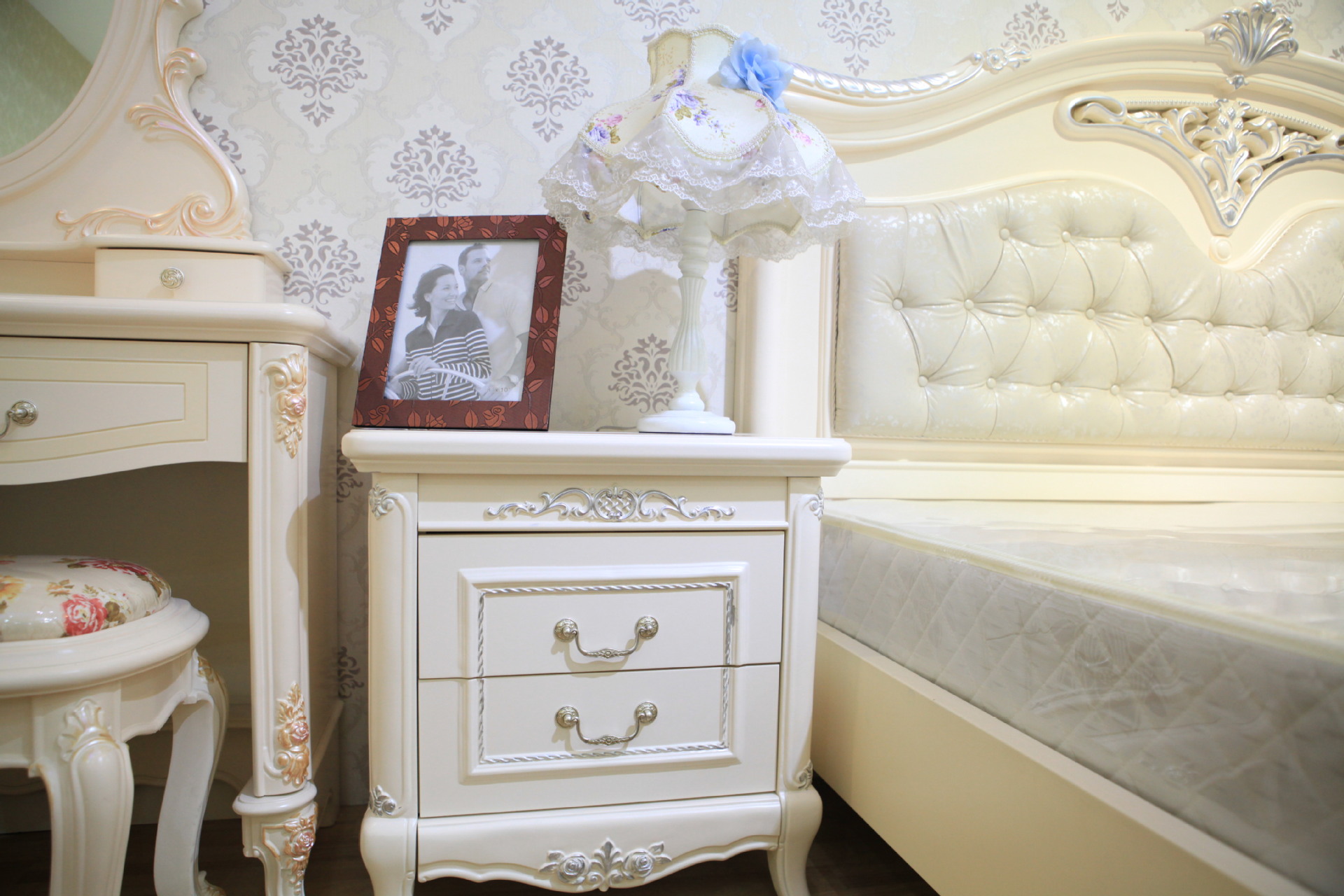 批发高档象牙白欧式家具,成套家具,型号a-08