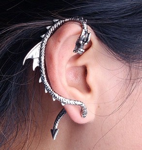 时尚复古龙形耳扣(无铅无镍)