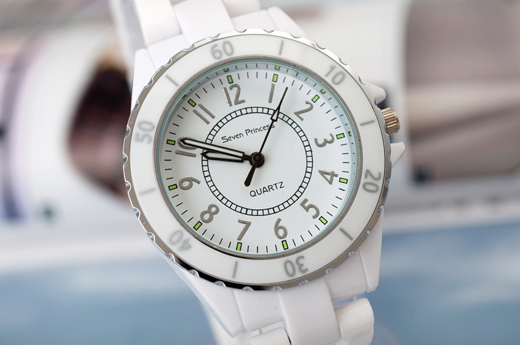 新品白色仿陶瓷腕表女士装饰手表情侣对表kuromi品牌表礼品表