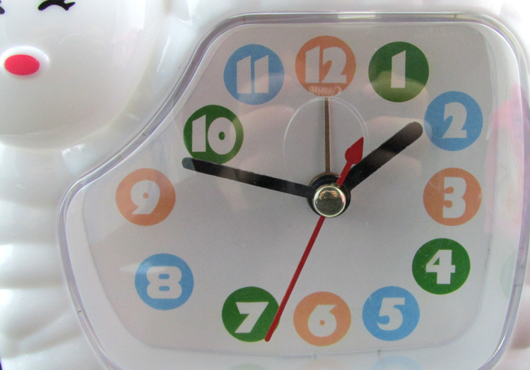 厂家直销 创意可爱喜羊羊闹钟 居家日用简约台钟