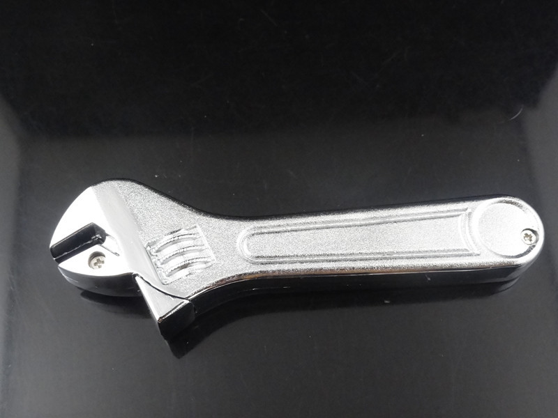 新奇特创意打火机 扳手打火机批发 创意充气打火机批发