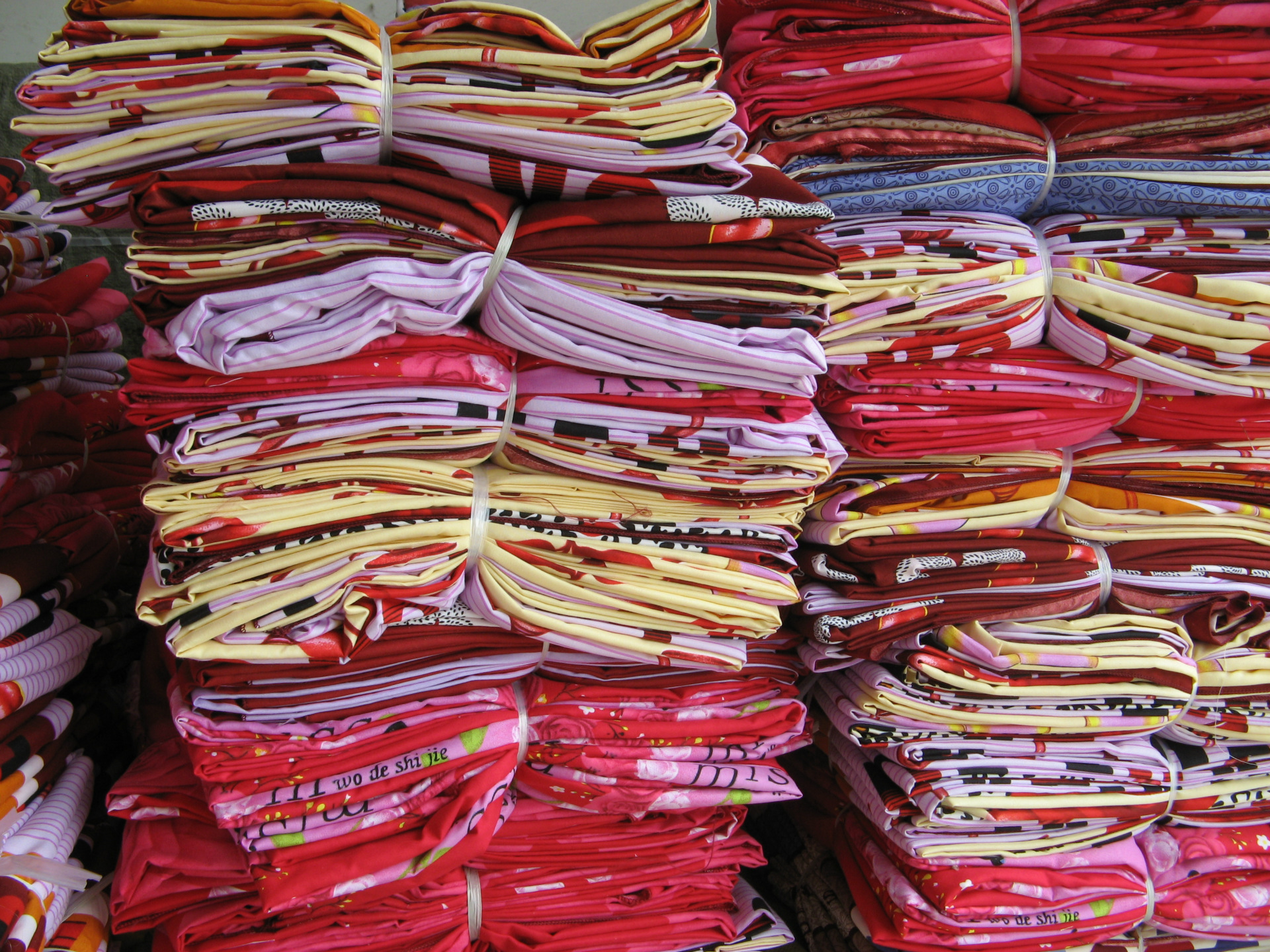 自产自销 15米以上纯棉斜纹大布头 适合赶集 地摊 库存纺织品
