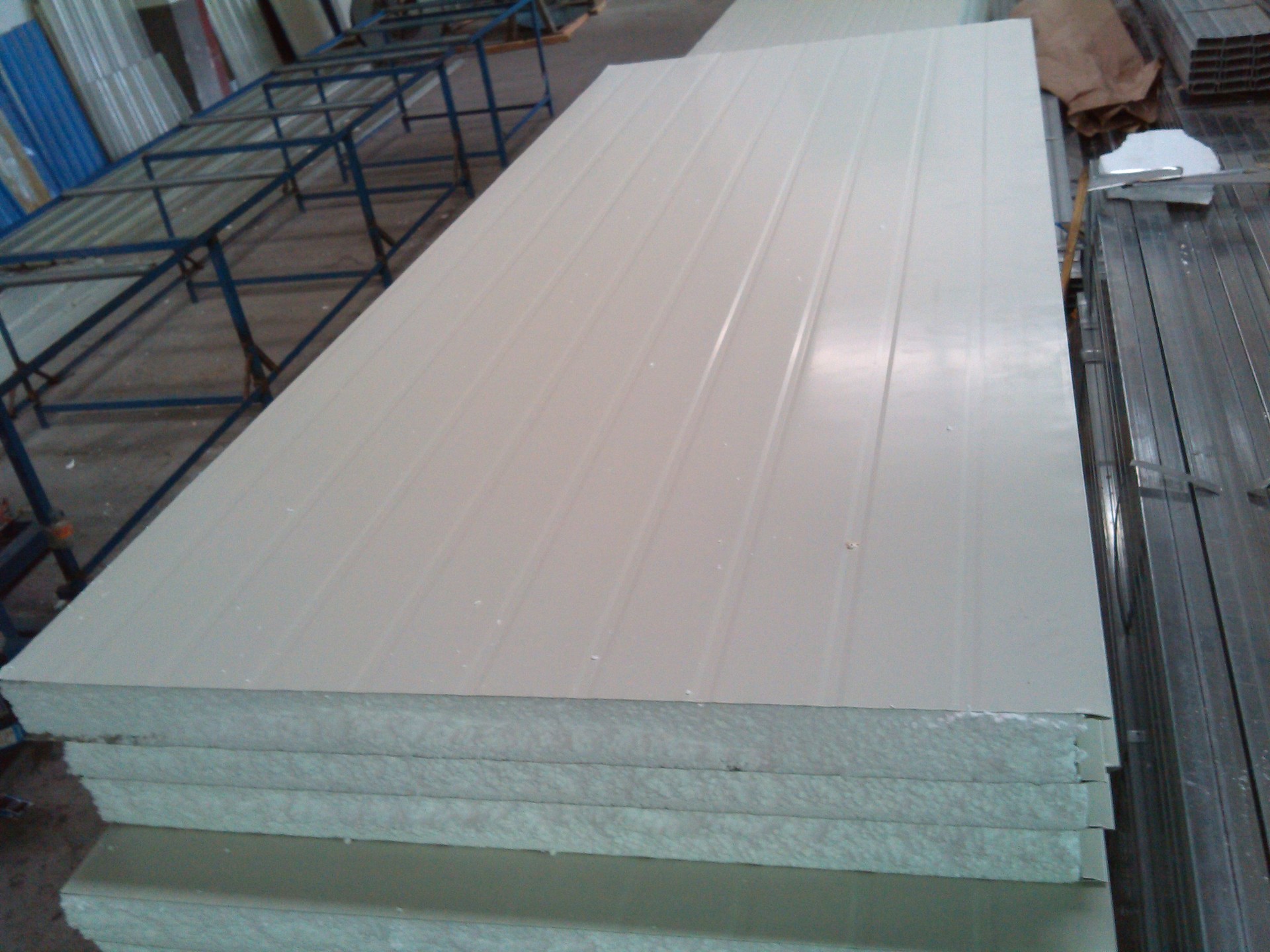 供应杭州萧山诸暨绍兴上虞平板彩钢夹芯板杭州丹阳金属材料公司