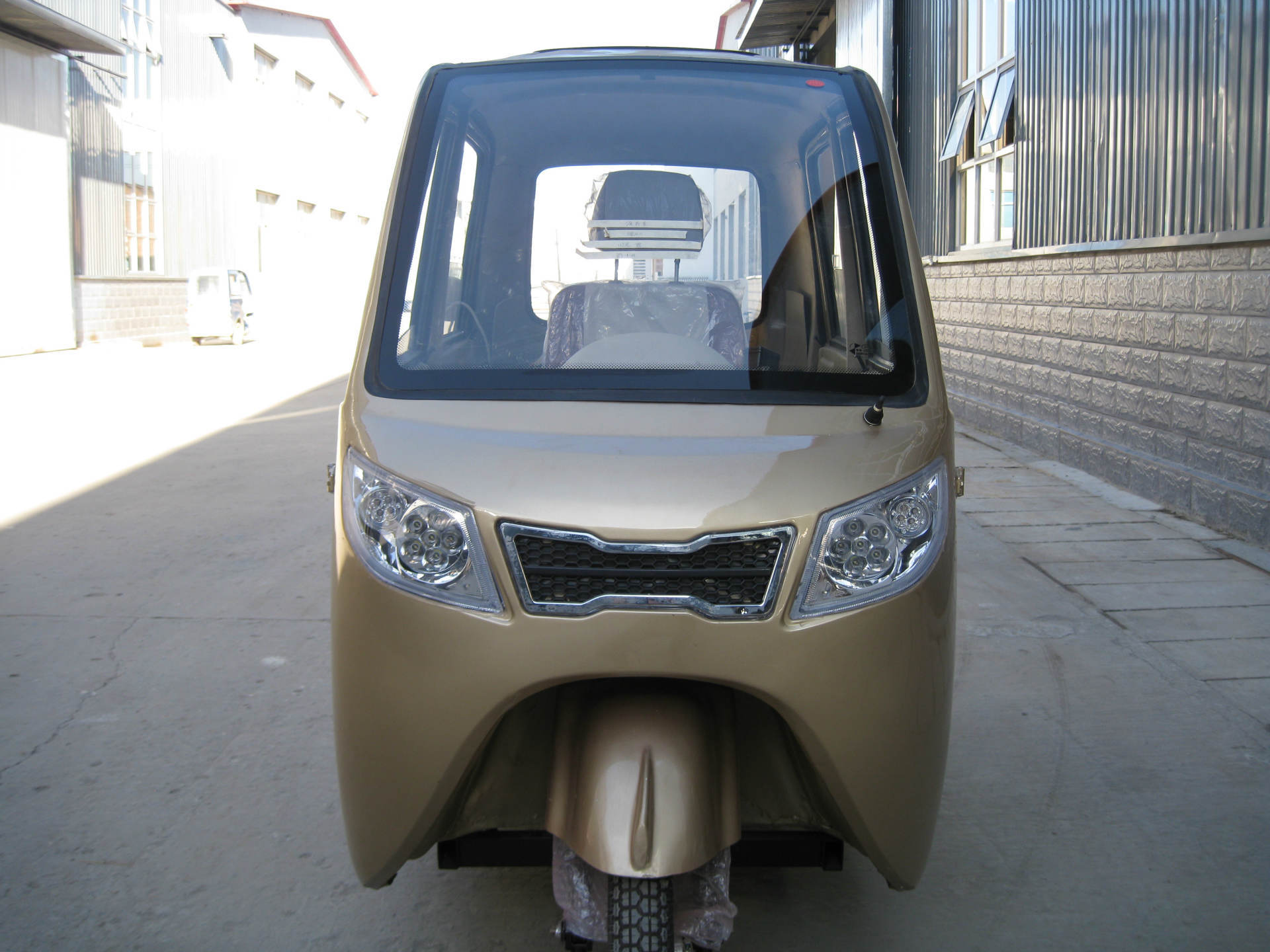 询价产品:武城厂家特供时尚新奥宇机动双缸276观光车,老年代步车