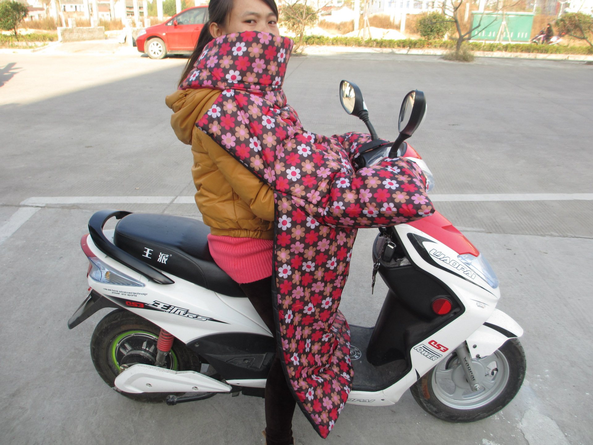 厂家直销 带围脖电动车摩托车挡风被 保暖防风防水 棉加厚加大