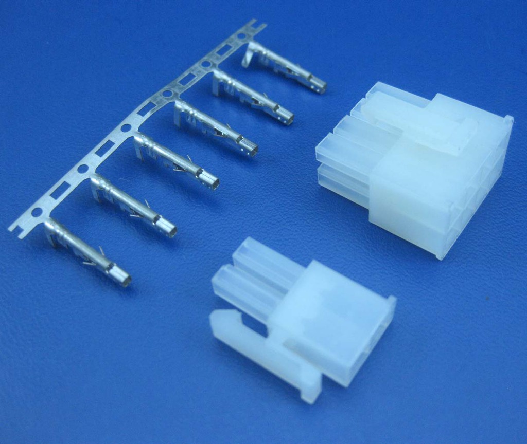 2mm 优质环保 厂家直供产品性能: 4.2胶壳 5557端子 间距4.