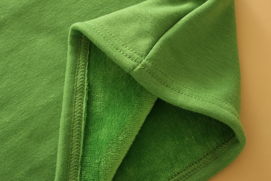 厂家直销 2013秋装新款 海狸绒保暖打底衫 中长版修身纯色打底衫