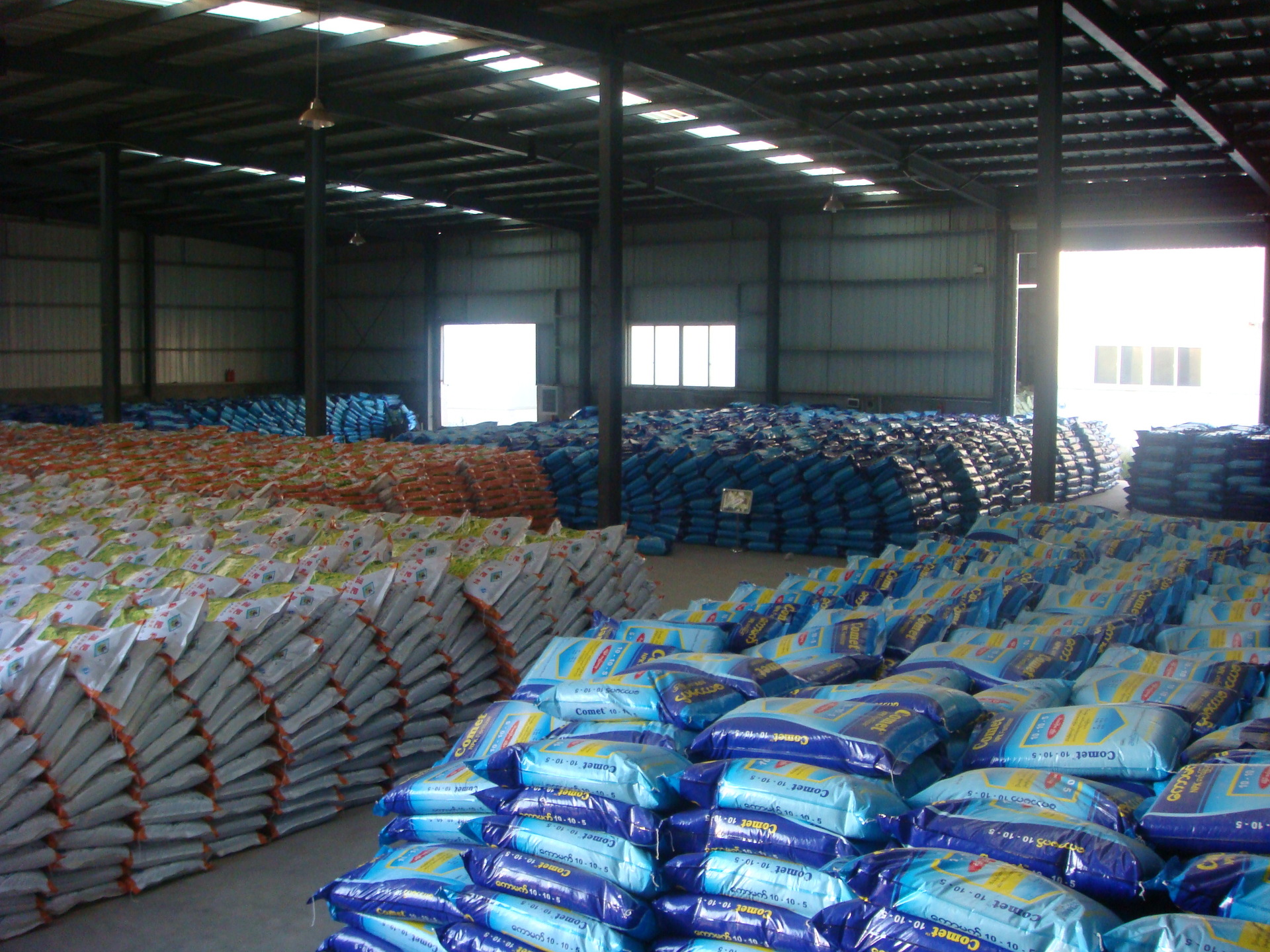 供应金沙江尿素