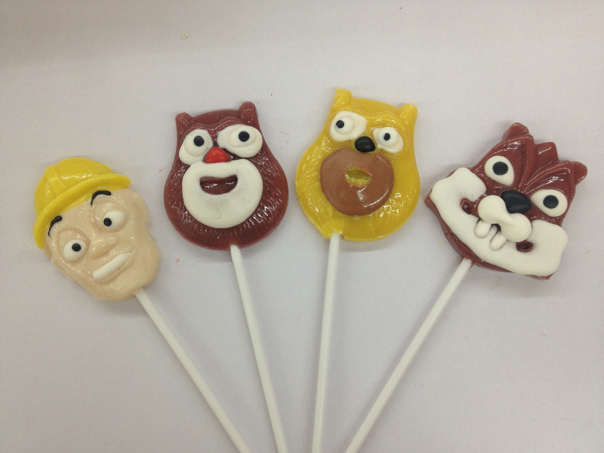 棒棒糖批发 造型硬糖 熊出没棒棒糖 45g*24支一盒