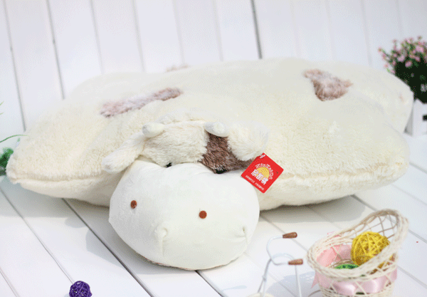 奶牛抱枕枕头暖手枕卡通可折叠情侣公仔牛牛抱枕靠垫