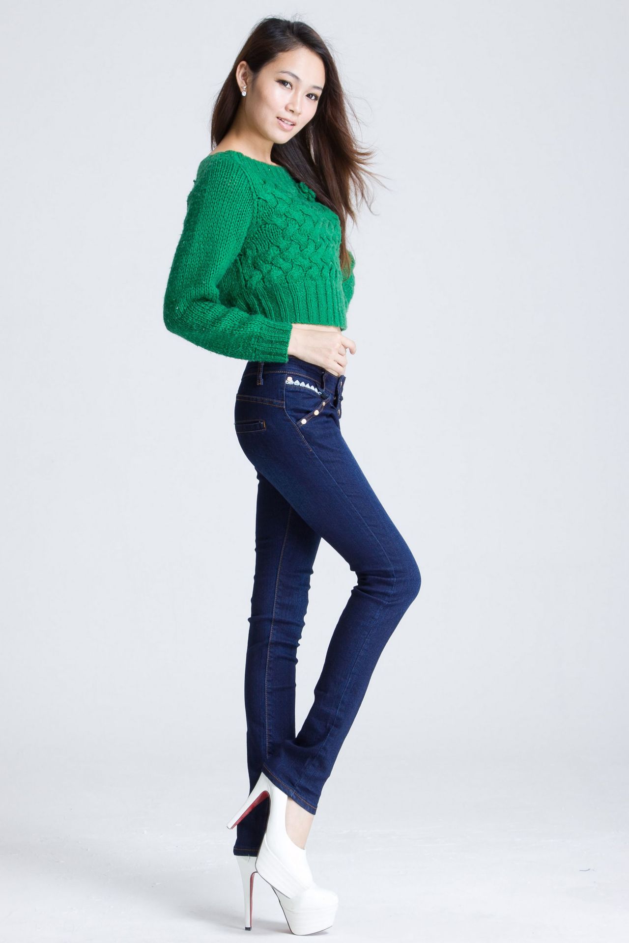 新款上市中腰牛仔裤女铅笔裤排扣腰间花边镶嵌时尚