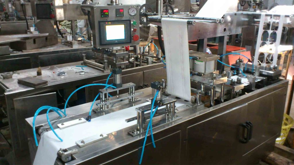 厂家直销nb330hy350暖宝宝包装机暖贴包装机品质保证