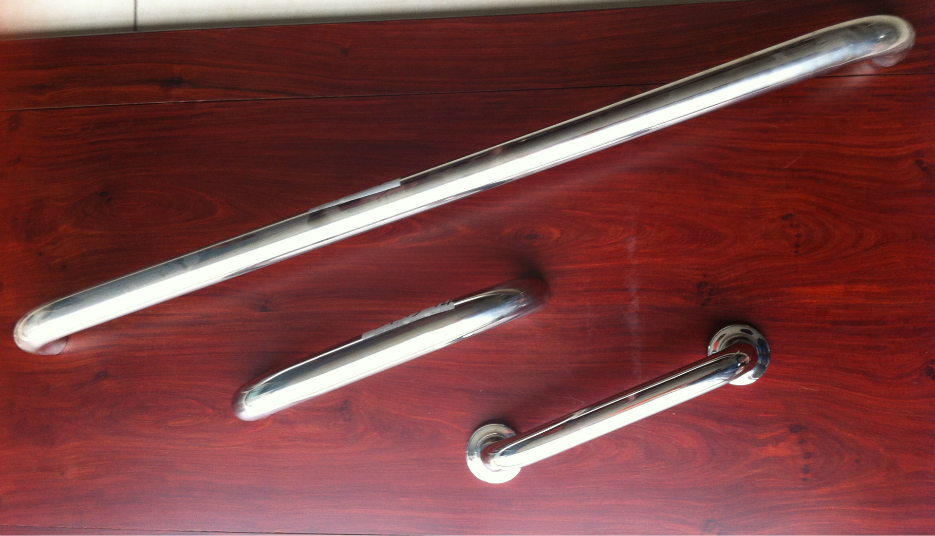 广东东莞不锈钢拉手/把手,玻璃门/冰箱/烤炉用拉手,家具装潢用.