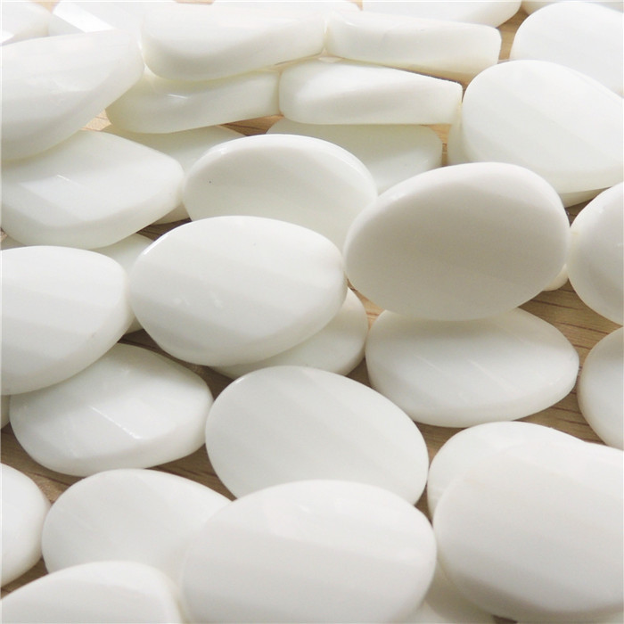 (特价)工厂直销天然原石半成品瓷白石双面扭珠手链diy配件20x30