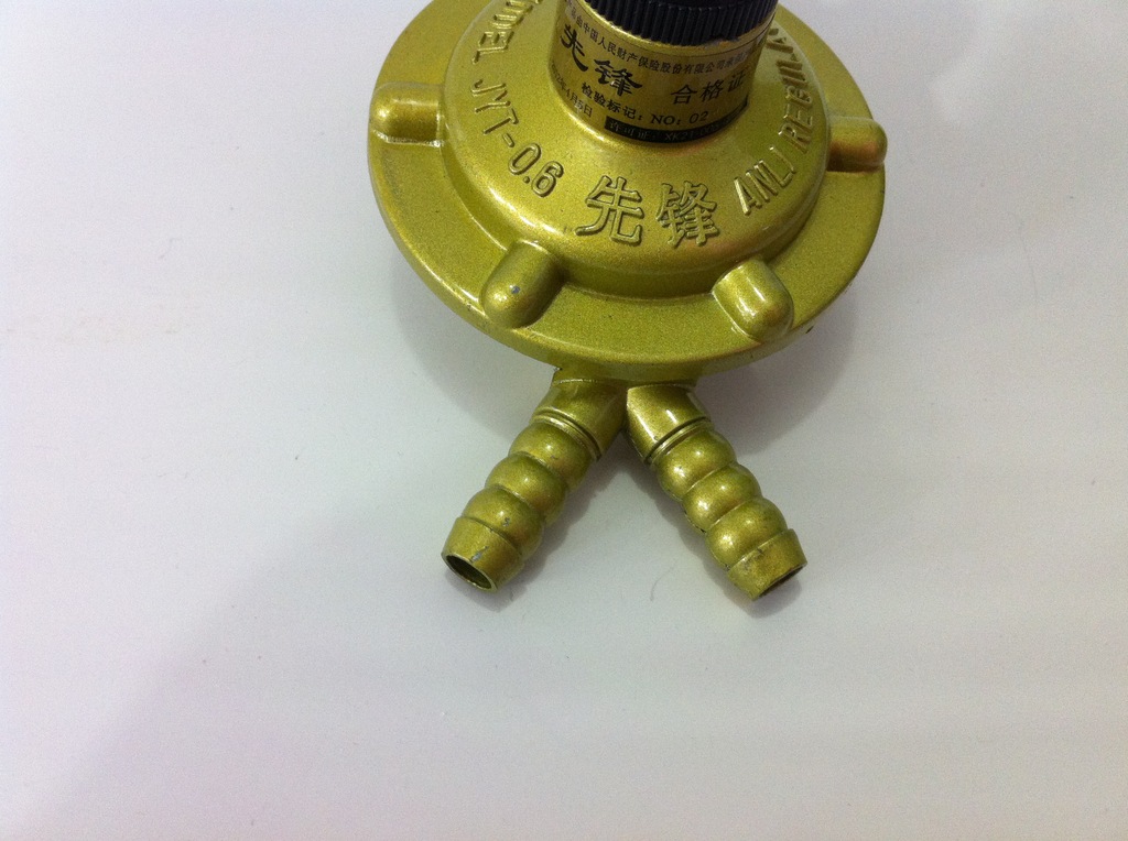 先锋双咀减压阀 双头带 调压阀