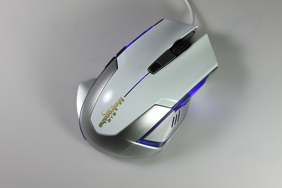 美人眼镜蛇 第二代 风雷狂蛇 6键设计 黑色 白色游戏有线usb鼠标